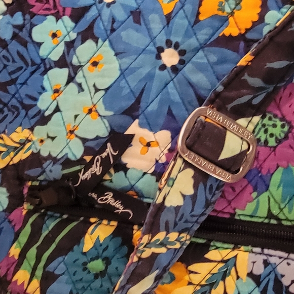 Vera Bradley Crossbody Bag - Picture 5 of 9